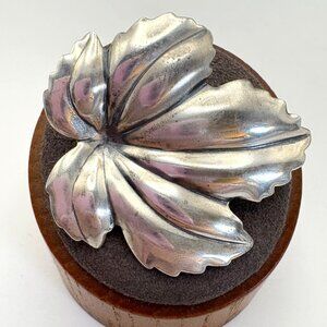 VTG JewelArt Sterling Silver 925 Oak Leaf Design Brooch Size 1.5" x 1.25"
